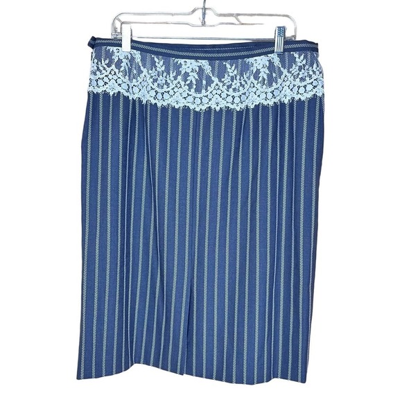 Escada Wool Blend Pencil Skirt with Lace Accent, Size 46 (XL) - Picture 2 of 9